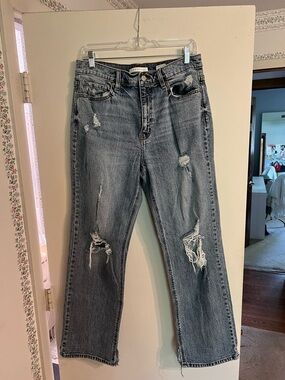 eunina Distressed Boyfriend Jeans